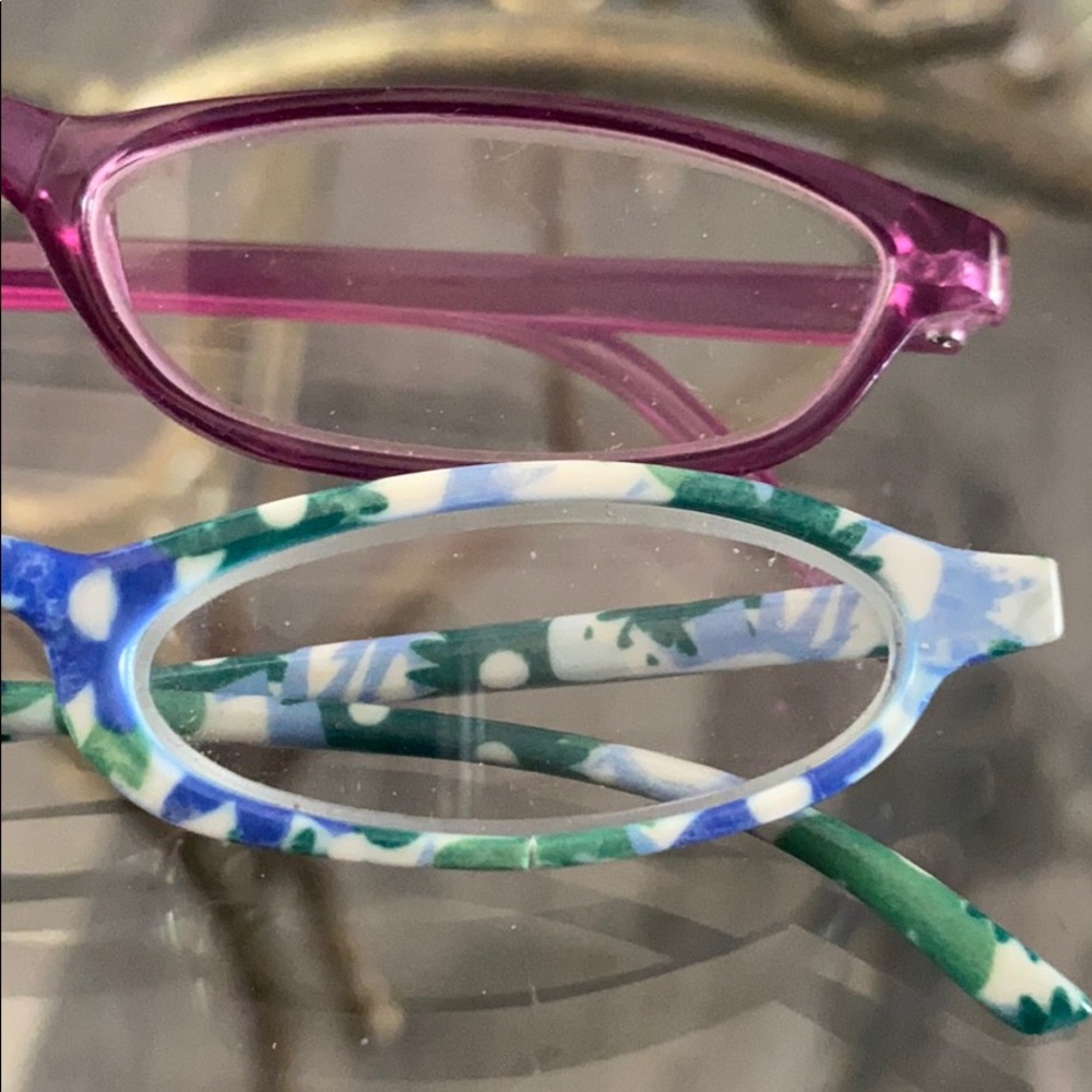Reader Glasses - Picture 3 of 3